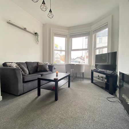 Cheap & Cheerful Apartment Near Bangor Marina Eksteriør billede